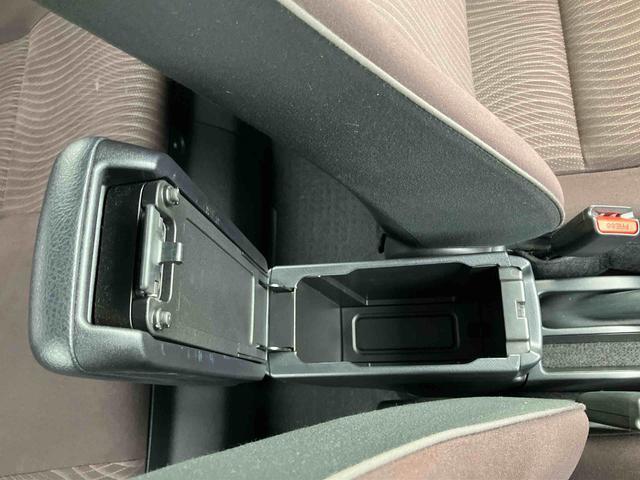 アクアＧハイブリッド　ナビ／ＴＶ／ＤＶＤ／ＢＴ　バックカメラ　ＥＴＣ　シートヒーター　クルーズコントロール　アルミホイール　オートライト　革巻ステアリング　ステアリングリモコン　チルトステアリング　キーフリー（千葉県）の中古車