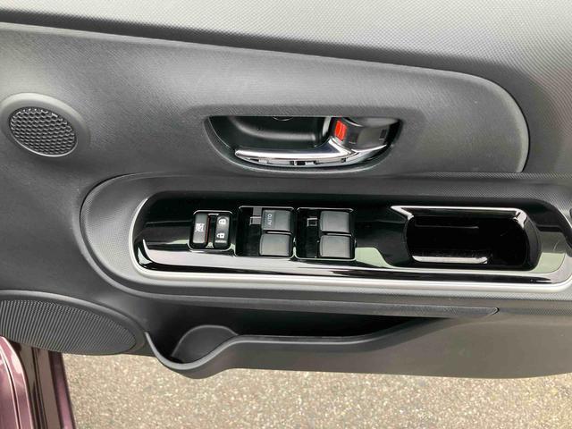 アクアＧハイブリッド　ナビ／ＴＶ／ＤＶＤ／ＢＴ　バックカメラ　ＥＴＣ　シートヒーター　クルーズコントロール　アルミホイール　オートライト　革巻ステアリング　ステアリングリモコン　チルトステアリング　キーフリー（千葉県）の中古車