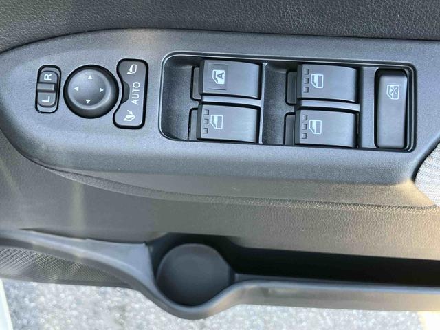 ムーヴＸ両側スライドドア（左側電動）　バックカメラ　ＬＥＤヘッドライト　オートライト　オートハイビーム　衝突被害軽減ブレーキ　前後コーナーセンサー　キーフリー　盗難防止アラーム　足踏み式駐車ブレーキ　ステリモ（千葉県）の中古車