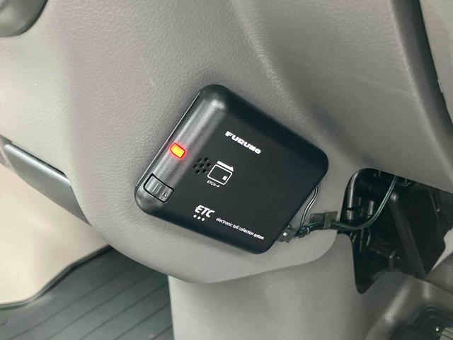 エブリイＰＡＥＴＣ　スピーカー一体型ＡＭ／ＦＭラジオ　両側スライドドア　ハロゲンヘッドランプ　マニュアルエアコン　間欠ワイパー　リヤワイパー　荷室作業灯　左右アシストグリップ　チャイルドロック　センターコンソール（千葉県）の中古車