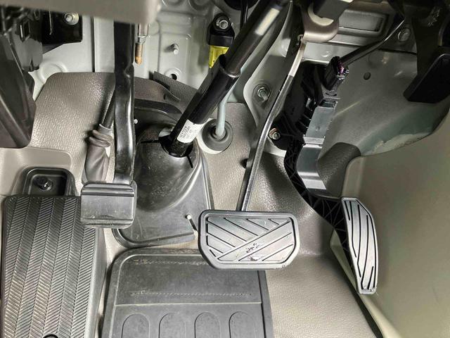 エブリイＰＡＥＴＣ　スピーカー一体型ＡＭ／ＦＭラジオ　両側スライドドア　ハロゲンヘッドランプ　マニュアルエアコン　間欠ワイパー　リヤワイパー　荷室作業灯　左右アシストグリップ　チャイルドロック　センターコンソール（千葉県）の中古車