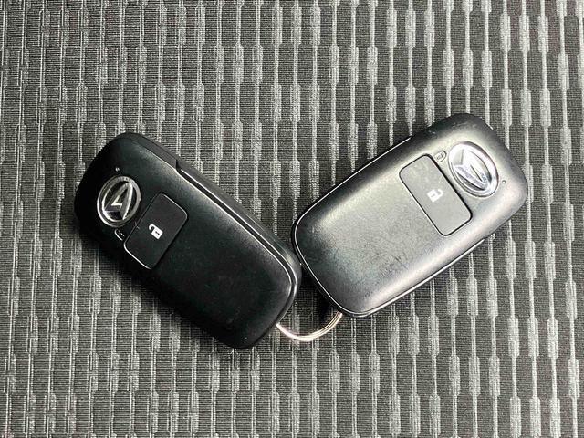 ハイゼットカーゴクルーズ４ＷＤ　ナビ／ＴＶ／ＤＶＤ／ＢＴ／ＵＳＢ　ＬＥＤヘッドライト　オートライト　オートハイビーム　トップシェイドガラス　オーバーヘッドシェルフ　両側スライドドア　足踏み式駐車ブレーキ　キーフリー　スマアシ（千葉県）の中古車