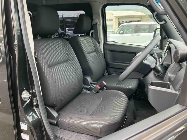 ハイゼットカーゴクルーズ４ＷＤ　ナビ／ＴＶ／ＤＶＤ／ＢＴ／ＵＳＢ　ＬＥＤヘッドライト　オートライト　オートハイビーム　トップシェイドガラス　オーバーヘッドシェルフ　両側スライドドア　足踏み式駐車ブレーキ　キーフリー　スマアシ（千葉県）の中古車