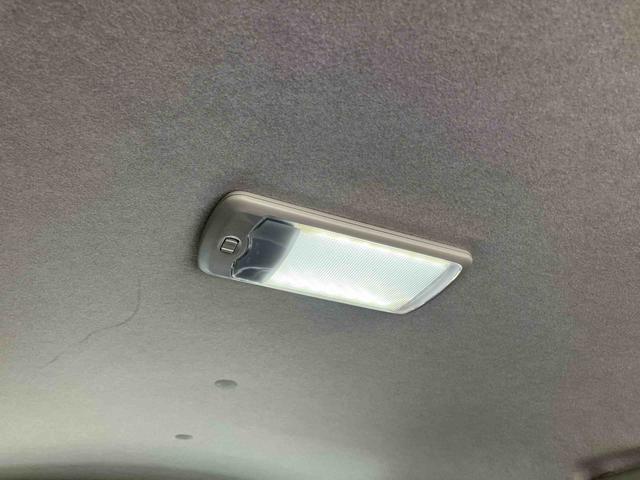 ハイゼットカーゴクルーズ４ＷＤ　ナビ／ＴＶ／ＤＶＤ／ＢＴ／ＵＳＢ　ＬＥＤヘッドライト　オートライト　オートハイビーム　トップシェイドガラス　オーバーヘッドシェルフ　両側スライドドア　足踏み式駐車ブレーキ　キーフリー　スマアシ（千葉県）の中古車