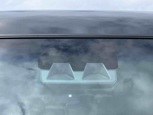 ハイゼットカーゴクルーズ４ＷＤ　ナビ／ＴＶ／ＤＶＤ／ＢＴ／ＵＳＢ　ＬＥＤヘッドライト　オートライト　オートハイビーム　トップシェイドガラス　オーバーヘッドシェルフ　両側スライドドア　足踏み式駐車ブレーキ　キーフリー　スマアシ（千葉県）の中古車