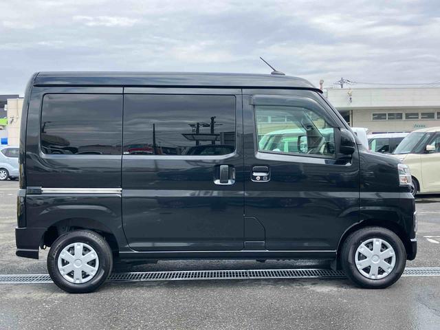 ハイゼットカーゴクルーズ４ＷＤ　ナビ／ＴＶ／ＤＶＤ／ＢＴ／ＵＳＢ　ＬＥＤヘッドライト　オートライト　オートハイビーム　トップシェイドガラス　オーバーヘッドシェルフ　両側スライドドア　足踏み式駐車ブレーキ　キーフリー　スマアシ（千葉県）の中古車