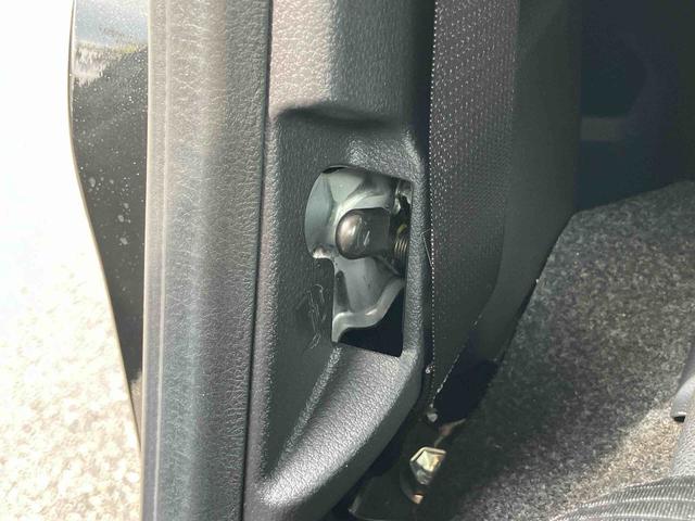 ハイゼットカーゴクルーズ４ＷＤ　ナビ／ＴＶ／ＤＶＤ／ＢＴ／ＵＳＢ　ＬＥＤヘッドライト　オートライト　オートハイビーム　トップシェイドガラス　オーバーヘッドシェルフ　両側スライドドア　足踏み式駐車ブレーキ　キーフリー　スマアシ（千葉県）の中古車