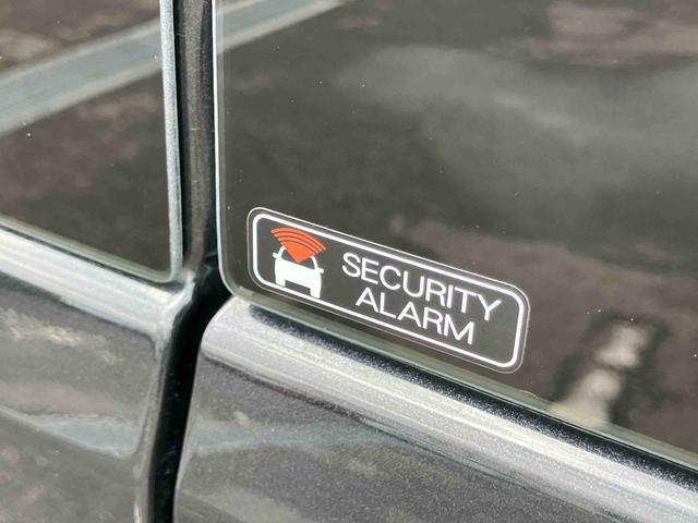 ハイゼットカーゴクルーズ４ＷＤ　ナビ／ＴＶ／ＤＶＤ／ＢＴ／ＵＳＢ　ＬＥＤヘッドライト　オートライト　オートハイビーム　トップシェイドガラス　オーバーヘッドシェルフ　両側スライドドア　足踏み式駐車ブレーキ　キーフリー　スマアシ（千葉県）の中古車