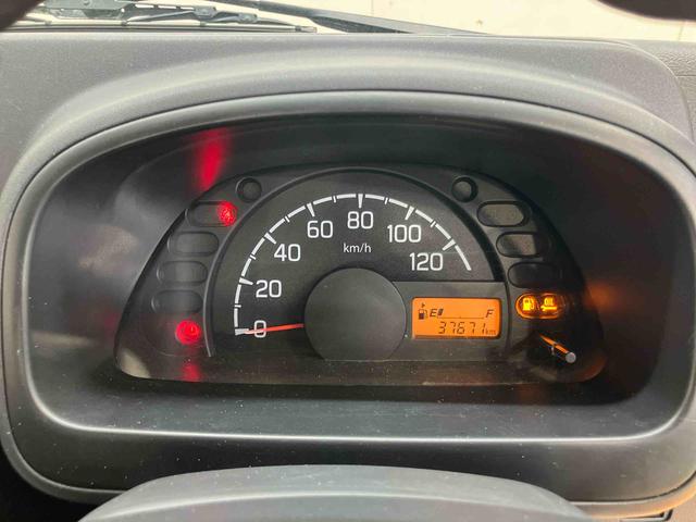 キャリイトラックKCエアコン・パワステスピーカー一体型ラジオチューナー ETC テールゲートチェーン ゲートプロテクター 荷台マット マニュアルレベリング機能付ハロゲンヘッドライト 灰皿 運転席シートバックポケット マニュアルエアコン(千葉県)の中古車