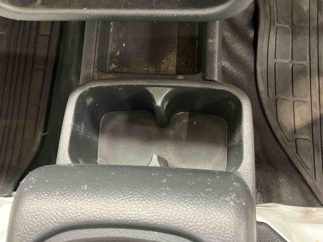 キャリイトラックKCエアコン・パワステスピーカー一体型ラジオチューナー ETC テールゲートチェーン ゲートプロテクター 荷台マット マニュアルレベリング機能付ハロゲンヘッドライト 灰皿 運転席シートバックポケット マニュアルエアコン(千葉県)の中古車