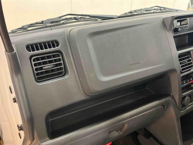 キャリイトラックKCエアコン・パワステスピーカー一体型ラジオチューナー ETC テールゲートチェーン ゲートプロテクター 荷台マット マニュアルレベリング機能付ハロゲンヘッドライト 灰皿 運転席シートバックポケット マニュアルエアコン(千葉県)の中古車