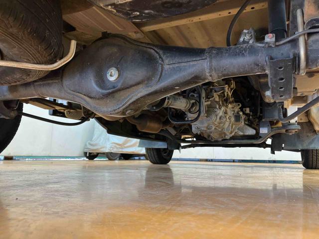 キャリイトラックKCエアコン・パワステスピーカー一体型ラジオチューナー ETC テールゲートチェーン ゲートプロテクター 荷台マット マニュアルレベリング機能付ハロゲンヘッドライト 灰皿 運転席シートバックポケット マニュアルエアコン(千葉県)の中古車