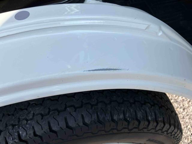 ハイゼットトラックエクストラ 4WDCDチューナー 副変速機 荷台ライト リヤ4枚リーフスプリング リヤデフロック テールゲートチェーン フォグランプ メッキガーニッシュ キーレスエントリー エアコン パワステ(千葉県)の中古車