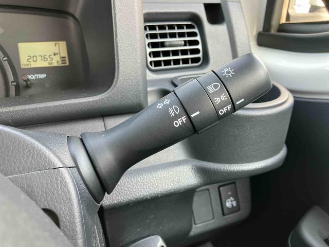 ハイゼットトラックエクストラ 4WDCDチューナー 副変速機 荷台ライト リヤ4枚リーフスプリング リヤデフロック テールゲートチェーン フォグランプ メッキガーニッシュ キーレスエントリー エアコン パワステ(千葉県)の中古車