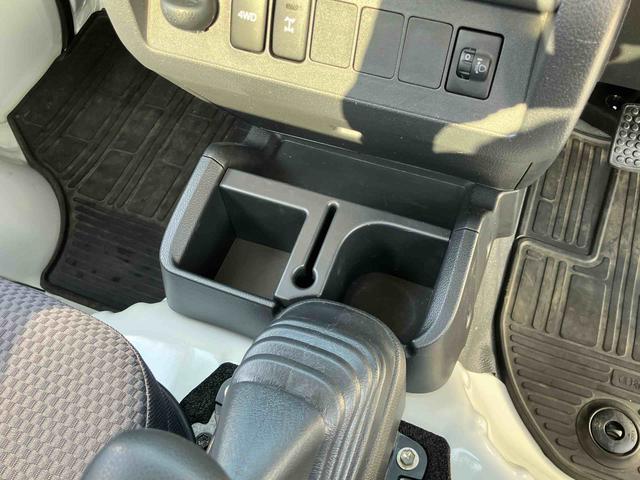 ハイゼットトラックエクストラ 4WDCDチューナー 副変速機 荷台ライト リヤ4枚リーフスプリング リヤデフロック テールゲートチェーン フォグランプ メッキガーニッシュ キーレスエントリー エアコン パワステ(千葉県)の中古車