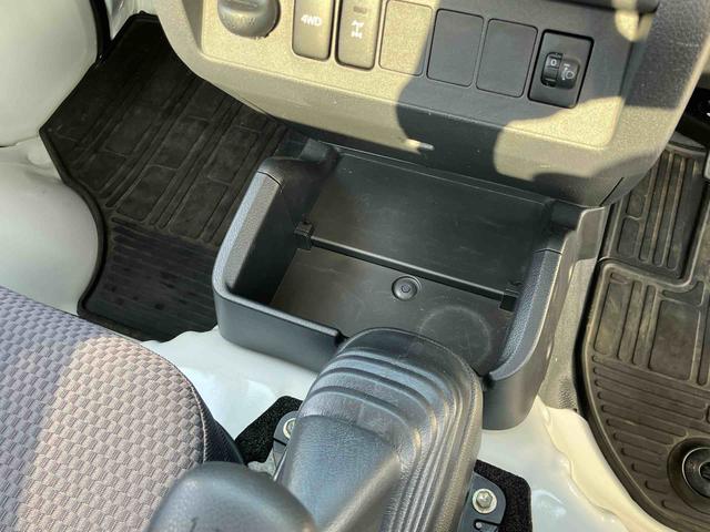 ハイゼットトラックエクストラ 4WDCDチューナー 副変速機 荷台ライト リヤ4枚リーフスプリング リヤデフロック テールゲートチェーン フォグランプ メッキガーニッシュ キーレスエントリー エアコン パワステ(千葉県)の中古車