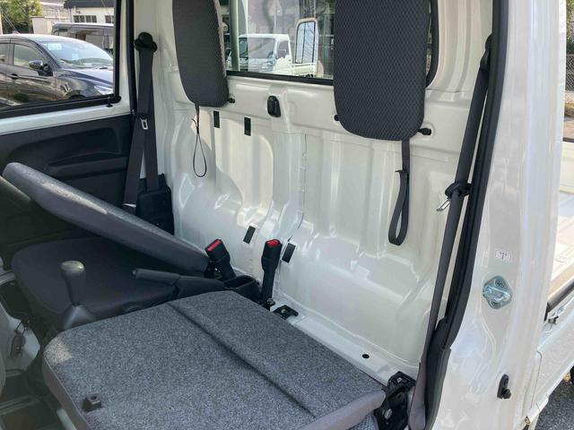 ハイゼットトラックエクストラ 4WDCDチューナー 副変速機 荷台ライト リヤ4枚リーフスプリング リヤデフロック テールゲートチェーン フォグランプ メッキガーニッシュ キーレスエントリー エアコン パワステ(千葉県)の中古車