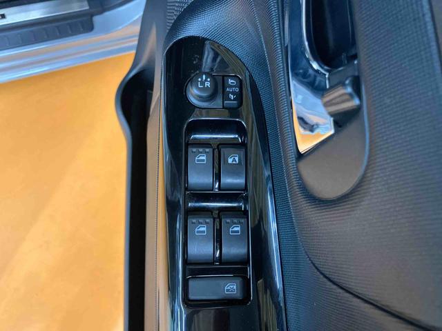 ムーヴキャンバスＧブラックインテリアＶＳ　ＳＡIIIパノラマカメラ連動フルセグナビ　ＵＳＢ接続　ブルートゥース対応　フロント．リヤドライブレコーダー連動　ＥＴＣ　置きラクボックス　スペアータイヤ　運転席シートヒーター　ウインドシールドディアイサー（千葉県）の中古車