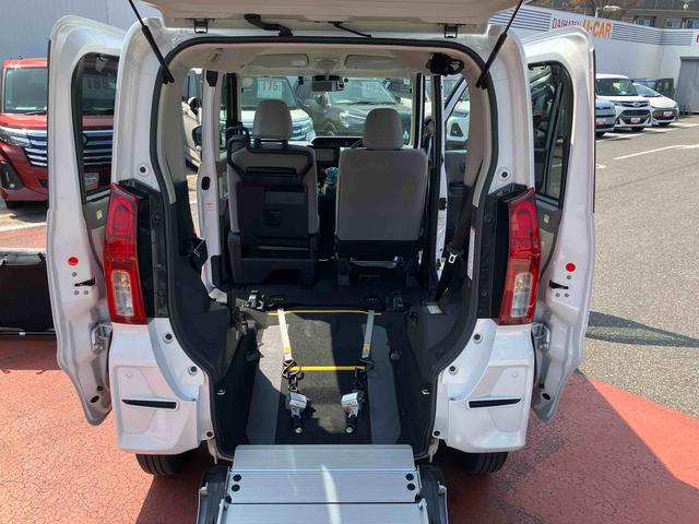 タントフレンドシップ　スローパー　Ｌ車椅子乗車用　スロープ付車　純正メモリーナビ　ＣＤ　ＤＶＤ　純正ドライブレコーダー　純正ＥＴＣ　両側手動スライドドア　サイドミラー手動開閉　衝突回避支援ブレーキ　誤発進抑制装置　アイドリングストップ（千葉県）の中古車