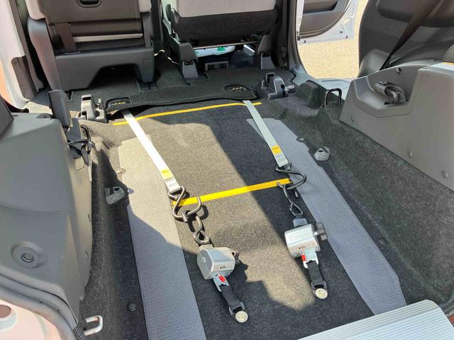 タントフレンドシップ　スローパー　Ｌ車椅子乗車用　スロープ付車　純正メモリーナビ　ＣＤ　ＤＶＤ　純正ドライブレコーダー　純正ＥＴＣ　両側手動スライドドア　サイドミラー手動開閉　衝突回避支援ブレーキ　誤発進抑制装置　アイドリングストップ（千葉県）の中古車