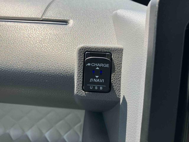 タントフレンドシップ　スローパー　Ｌ車椅子乗車用　スロープ付車　純正メモリーナビ　ＣＤ　ＤＶＤ　純正ドライブレコーダー　純正ＥＴＣ　両側手動スライドドア　サイドミラー手動開閉　衝突回避支援ブレーキ　誤発進抑制装置　アイドリングストップ（千葉県）の中古車