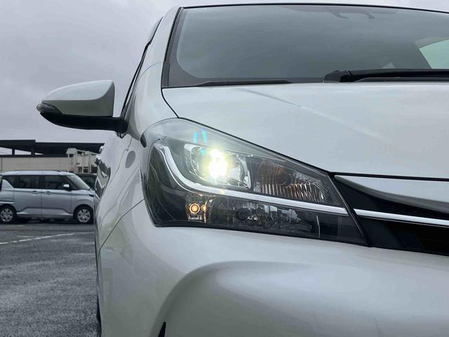 ヴィッツ1.3F LEDエディションナビ/BT/TV/DISC/バックカメラ 電動コーナーポール LEDヘッドライト プッシュボタンスターター 電動格納ドアミラー オートライト/ハイビーム 横滑り防止装置 衝突被害軽減ブレーキ(千葉県)の中古車