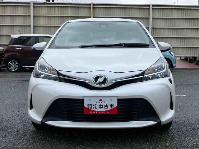 ヴィッツ1.3F LEDエディションナビ/BT/TV/DISC/バックカメラ 電動コーナーポール LEDヘッドライト プッシュボタンスターター 電動格納ドアミラー オートライト/ハイビーム 横滑り防止装置 衝突被害軽減ブレーキ(千葉県)の中古車