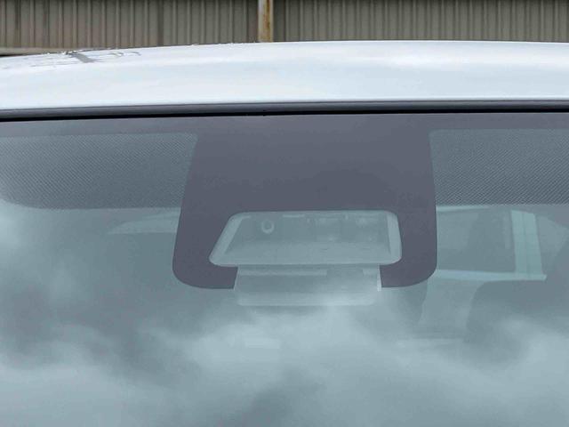 ヴィッツ1.3F LEDエディションナビ/BT/TV/DISC/バックカメラ 電動コーナーポール LEDヘッドライト プッシュボタンスターター 電動格納ドアミラー オートライト/ハイビーム 横滑り防止装置 衝突被害軽減ブレーキ(千葉県)の中古車