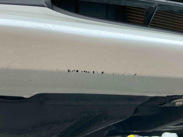 ヴィッツ1.3F LEDエディションナビ/BT/TV/DISC/バックカメラ 電動コーナーポール LEDヘッドライト プッシュボタンスターター 電動格納ドアミラー オートライト/ハイビーム 横滑り防止装置 衝突被害軽減ブレーキ(千葉県)の中古車