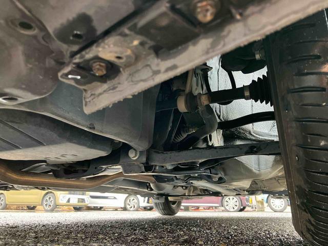 ヴィッツ1.3F LEDエディションナビ/BT/TV/DISC/バックカメラ 電動コーナーポール LEDヘッドライト プッシュボタンスターター 電動格納ドアミラー オートライト/ハイビーム 横滑り防止装置 衝突被害軽減ブレーキ(千葉県)の中古車