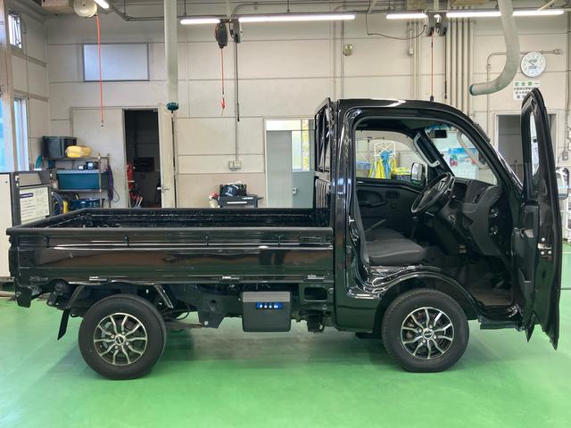 ハイゼットトラックエクストラバックカメラ連動フルセグナビ ブルートゥース対応 ETC 荷台作業灯 テールゲートチェーン ゲートプロテクター 社外12インチアルミホイール キーレスエントリー 助手席シートバックポケット(千葉県)の中古車