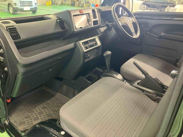 ハイゼットトラックエクストラバックカメラ連動フルセグナビ　ブルートゥース対応　ＥＴＣ　荷台作業灯　テールゲートチェーン　ゲートプロテクター　社外１２インチアルミホイール　キーレスエントリー　助手席シートバックポケット（千葉県）の中古車