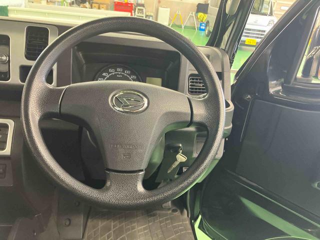 ハイゼットトラックエクストラバックカメラ連動フルセグナビ　ブルートゥース対応　ＥＴＣ　荷台作業灯　テールゲートチェーン　ゲートプロテクター　社外１２インチアルミホイール　キーレスエントリー　助手席シートバックポケット（千葉県）の中古車