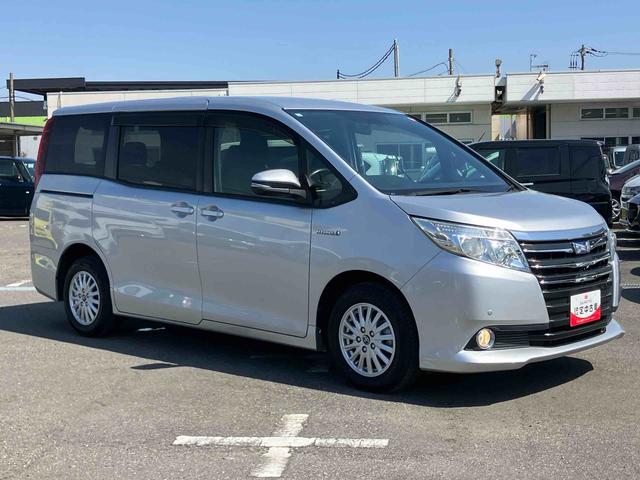 ノアハイブリッドG9型ナビ/TV/DVD/BT バックカメラ ETC ハイブリッド 前後コーナーセンサー リモコンエンジンスターター ワイヤレス充電 クルコン LEDヘッドライト オートライト 革巻ステアリング アルミ(千葉県)の中古車