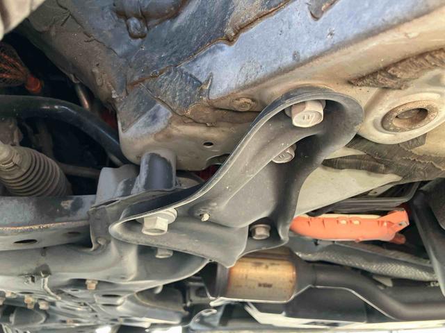 ノアハイブリッドG9型ナビ/TV/DVD/BT バックカメラ ETC ハイブリッド 前後コーナーセンサー リモコンエンジンスターター ワイヤレス充電 クルコン LEDヘッドライト オートライト 革巻ステアリング アルミ(千葉県)の中古車