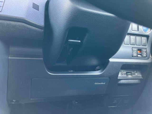 ノアハイブリッドG9型ナビ/TV/DVD/BT バックカメラ ETC ハイブリッド 前後コーナーセンサー リモコンエンジンスターター ワイヤレス充電 クルコン LEDヘッドライト オートライト 革巻ステアリング アルミ(千葉県)の中古車