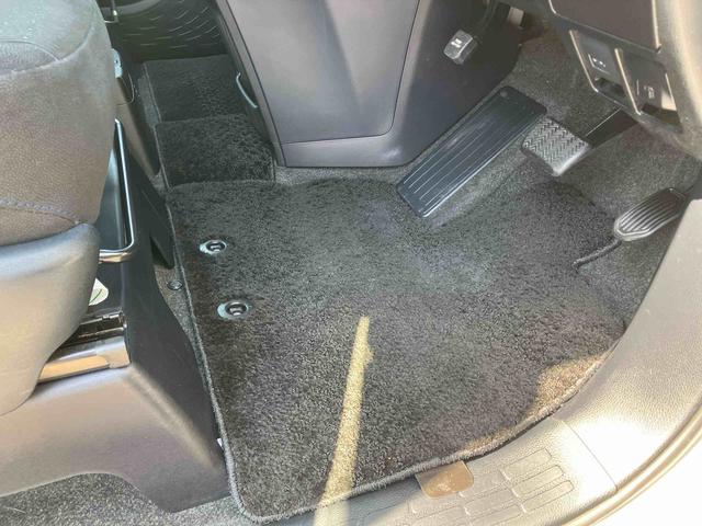 ノアハイブリッドG9型ナビ/TV/DVD/BT バックカメラ ETC ハイブリッド 前後コーナーセンサー リモコンエンジンスターター ワイヤレス充電 クルコン LEDヘッドライト オートライト 革巻ステアリング アルミ(千葉県)の中古車