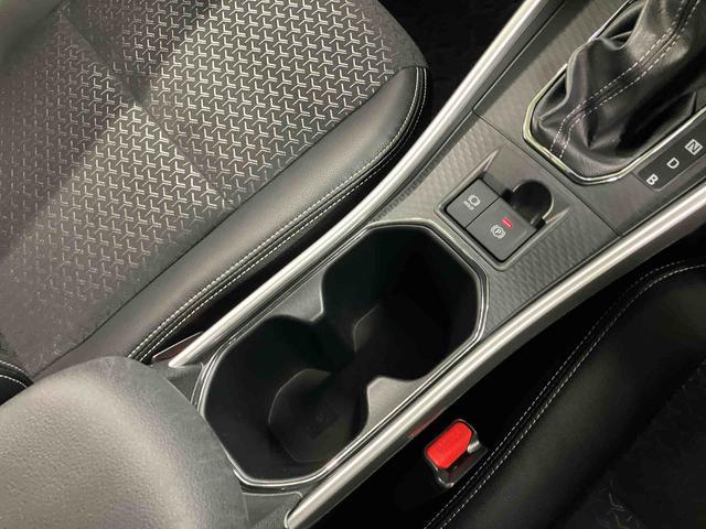 ロッキープレミアムＧ　ＨＥＶＨＥＶ　９型ナビ／ＴＶ／ＤＶＤ／ＢＴ／ＵＳＢ　全周囲カメラ　前後ドラレコ　ＥＴＣ　全車速追従クルコン　ＬＥＤヘッドランプ　オートライト　リヤフォグ　コーナーセンサー　シートヒーター　電動駐車ブレーキ（千葉県）の中古車