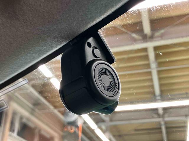 トールＧナビ／ＴＶ／ＤＶＤ／ＢＴ／ＵＳＢ　バックカメラ　前後ドラレコ　ＥＴＣ　ＬＥＤヘッドライト　オートライト　衝突被害軽減ブレーキ　コーナーセンサー　足踏み式駐車ブレーキ　キーフリーシステム　イモビライザー（千葉県）の中古車