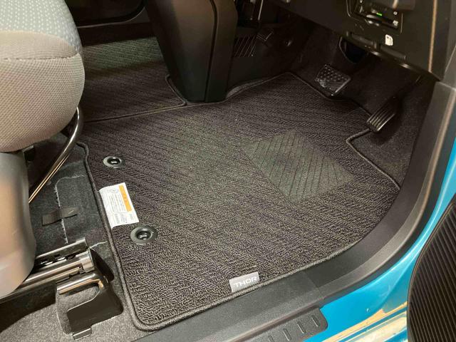 トールＧナビ／ＴＶ／ＤＶＤ／ＢＴ／ＵＳＢ　バックカメラ　前後ドラレコ　ＥＴＣ　ＬＥＤヘッドライト　オートライト　衝突被害軽減ブレーキ　コーナーセンサー　足踏み式駐車ブレーキ　キーフリーシステム　イモビライザー（千葉県）の中古車