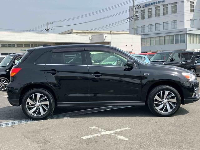 ＲＶＲＧ４ＷＤ　ＣＤ／ラジオ／ＵＳＢ／ＡＵＸ　ＨＩＤヘッドライト　オートライト　オートハイビーム　衝突軽減ブレーキ　横滑り防止装置　ニーエアバッグ　オートＡ／Ｃ　スマートキー　革巻ステアリング　アルミホイール（千葉県）の中古車