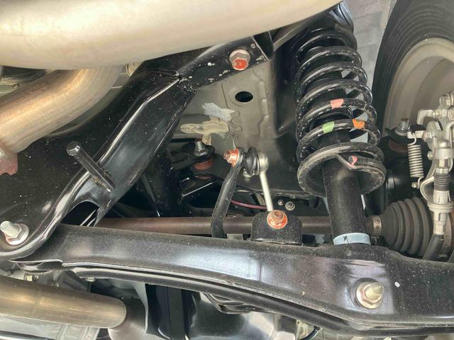 ＲＶＲＧ４ＷＤ　ＣＤ／ラジオ／ＵＳＢ／ＡＵＸ　ＨＩＤヘッドライト　オートライト　オートハイビーム　衝突軽減ブレーキ　横滑り防止装置　ニーエアバッグ　オートＡ／Ｃ　スマートキー　革巻ステアリング　アルミホイール（千葉県）の中古車