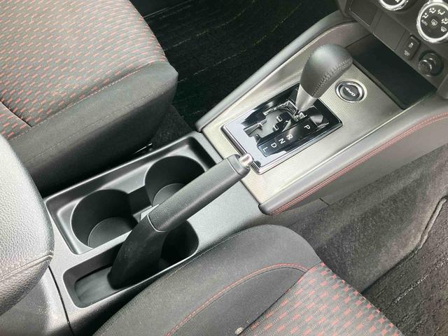 ＲＶＲＧ４ＷＤ　ＣＤ／ラジオ／ＵＳＢ／ＡＵＸ　ＨＩＤヘッドライト　オートライト　オートハイビーム　衝突軽減ブレーキ　横滑り防止装置　ニーエアバッグ　オートＡ／Ｃ　スマートキー　革巻ステアリング　アルミホイール（千葉県）の中古車