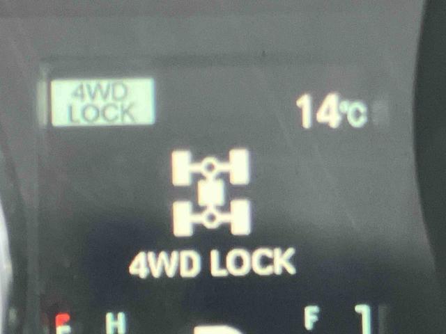 ＲＶＲＧ４ＷＤ　ＣＤ／ラジオ／ＵＳＢ／ＡＵＸ　ＨＩＤヘッドライト　オートライト　オートハイビーム　衝突軽減ブレーキ　横滑り防止装置　ニーエアバッグ　オートＡ／Ｃ　スマートキー　革巻ステアリング　アルミホイール（千葉県）の中古車