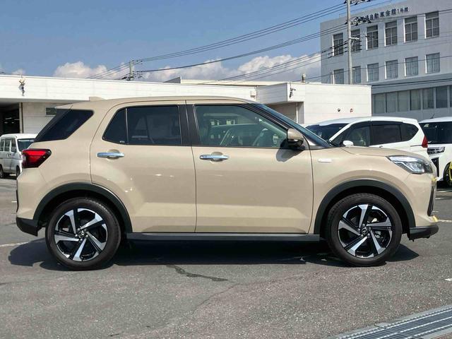 ロッキープレミアムG HEV9型DPオーディオ/BT/TV/USB 全周囲カメラ ステアスイッチ LEDヘッドランプ リヤフォグランプ 17インチアルミ シートヒーター 全車速追従クルコン コーナーセンサー 衝突被害軽減ブレーキ(千葉県)の中古車