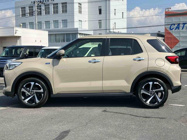 ロッキープレミアムG HEV9型DPオーディオ/BT/TV/USB 全周囲カメラ ステアスイッチ LEDヘッドランプ リヤフォグランプ 17インチアルミ シートヒーター 全車速追従クルコン コーナーセンサー 衝突被害軽減ブレーキ(千葉県)の中古車