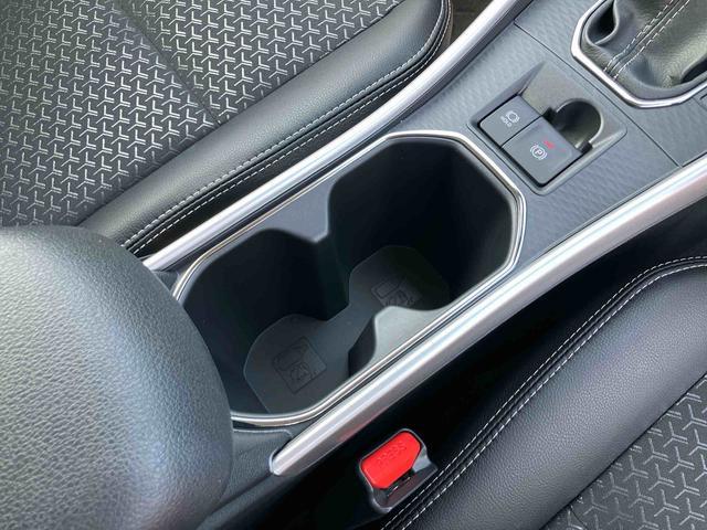 ロッキープレミアムG HEV9型DPオーディオ/BT/TV/USB 全周囲カメラ ステアスイッチ LEDヘッドランプ リヤフォグランプ 17インチアルミ シートヒーター 全車速追従クルコン コーナーセンサー 衝突被害軽減ブレーキ(千葉県)の中古車