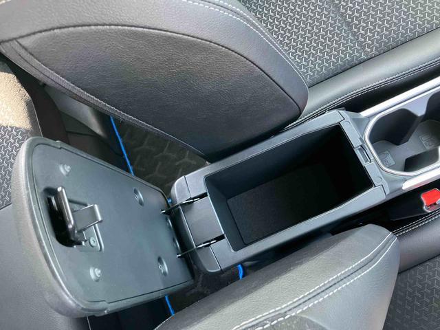 ロッキープレミアムG HEV9型DPオーディオ/BT/TV/USB 全周囲カメラ ステアスイッチ LEDヘッドランプ リヤフォグランプ 17インチアルミ シートヒーター 全車速追従クルコン コーナーセンサー 衝突被害軽減ブレーキ(千葉県)の中古車