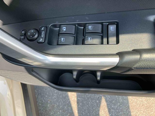 ロッキープレミアムG HEV9型DPオーディオ/BT/TV/USB 全周囲カメラ ステアスイッチ LEDヘッドランプ リヤフォグランプ 17インチアルミ シートヒーター 全車速追従クルコン コーナーセンサー 衝突被害軽減ブレーキ(千葉県)の中古車