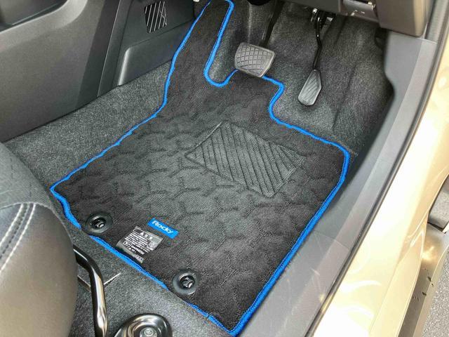 ロッキープレミアムG HEV9型DPオーディオ/BT/TV/USB 全周囲カメラ ステアスイッチ LEDヘッドランプ リヤフォグランプ 17インチアルミ シートヒーター 全車速追従クルコン コーナーセンサー 衝突被害軽減ブレーキ(千葉県)の中古車